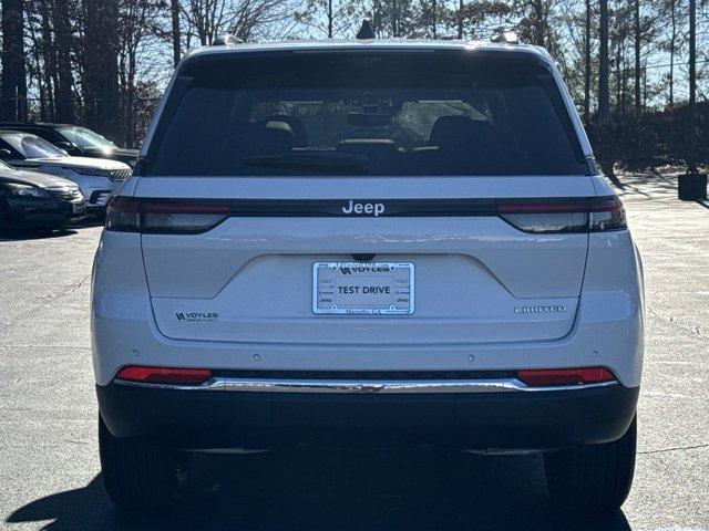 new 2025 Jeep Grand Cherokee car, priced at $46,078