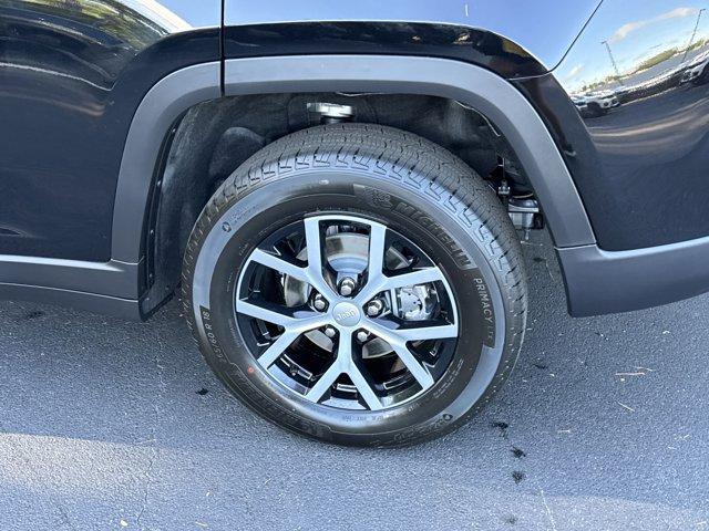 new 2025 Jeep Grand Cherokee car, priced at $44,450