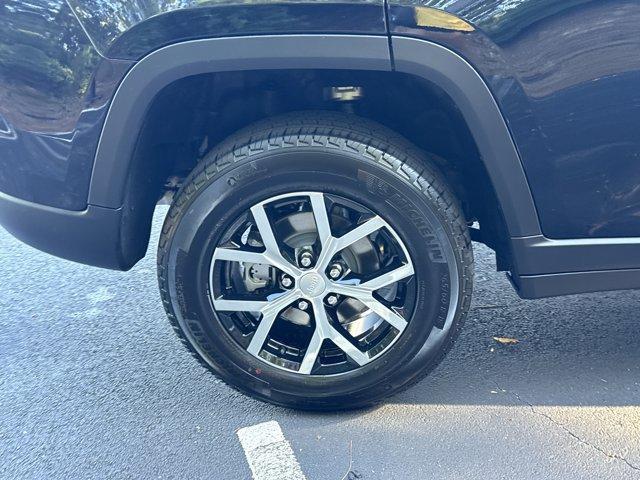 new 2025 Jeep Grand Cherokee car, priced at $44,450
