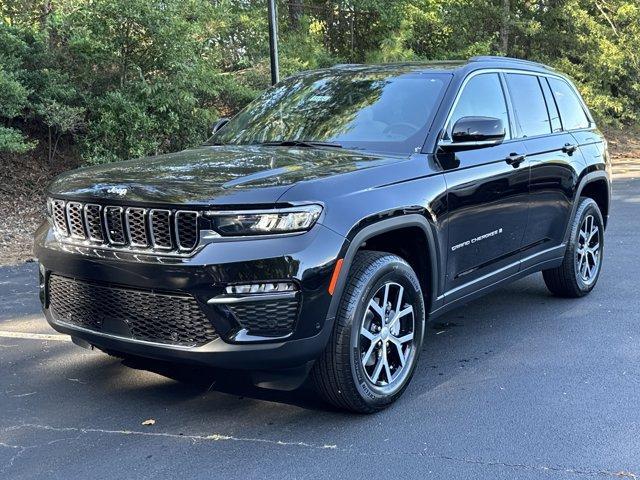 new 2025 Jeep Grand Cherokee car, priced at $44,450