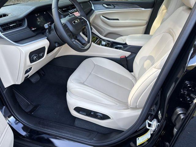 new 2025 Jeep Grand Cherokee car, priced at $44,450