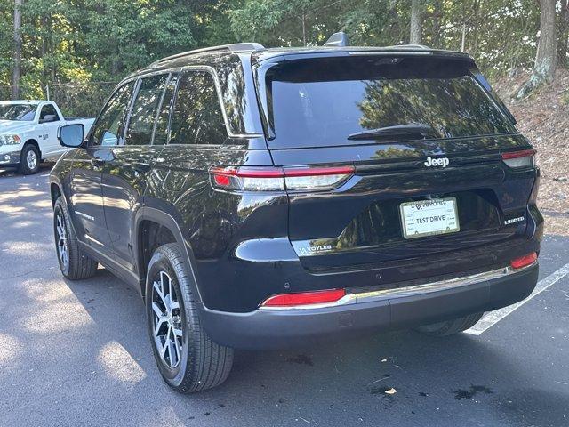 new 2025 Jeep Grand Cherokee car, priced at $44,450
