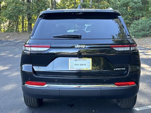 new 2025 Jeep Grand Cherokee car, priced at $44,450