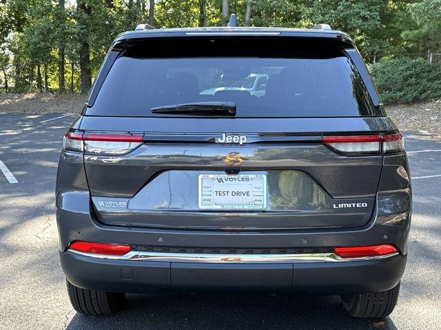 new 2025 Jeep Grand Cherokee car, priced at $40,765