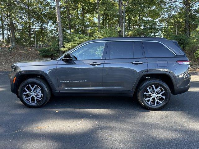 new 2025 Jeep Grand Cherokee car, priced at $40,765