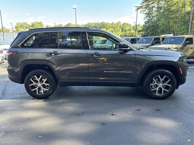 new 2025 Jeep Grand Cherokee car, priced at $40,765