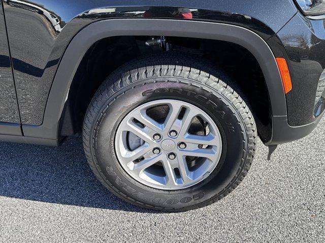 new 2025 Jeep Grand Cherokee car, priced at $33,705