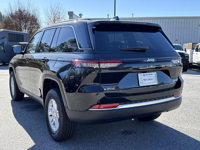 new 2025 Jeep Grand Cherokee car, priced at $33,705