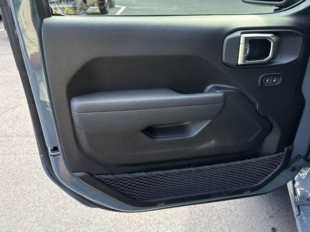 new 2025 Jeep Wrangler car, priced at $37,684