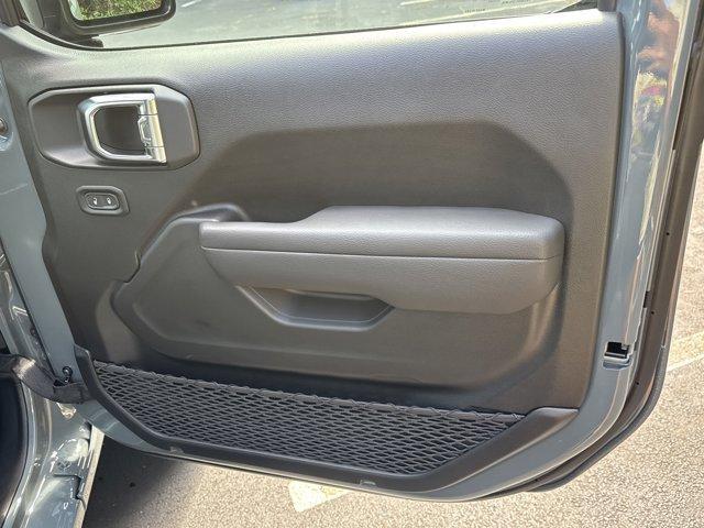 new 2025 Jeep Wrangler car, priced at $37,684