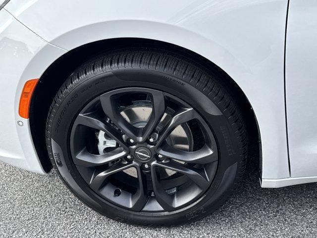 new 2026 Chrysler Pacifica car, priced at $41,662