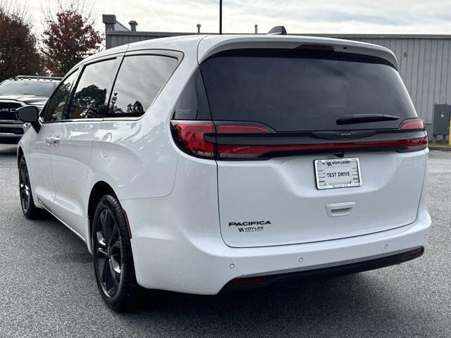 new 2026 Chrysler Pacifica car, priced at $41,662