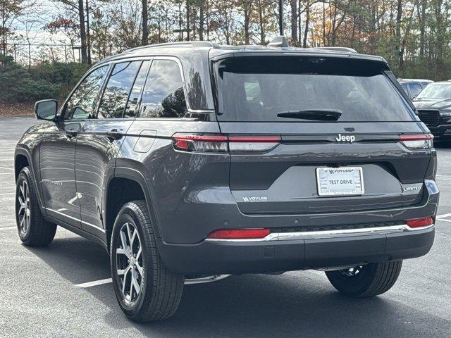 new 2025 Jeep Grand Cherokee car, priced at $45,698