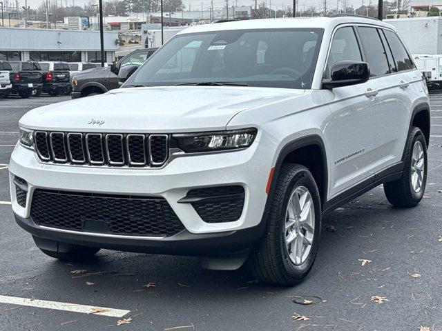 new 2025 Jeep Grand Cherokee car, priced at $33,101