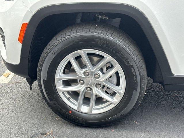 new 2025 Jeep Grand Cherokee car, priced at $33,101