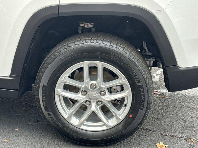 new 2025 Jeep Grand Cherokee car, priced at $33,101