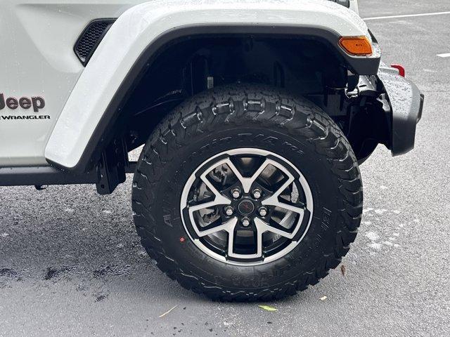 new 2025 Jeep Wrangler car, priced at $57,179