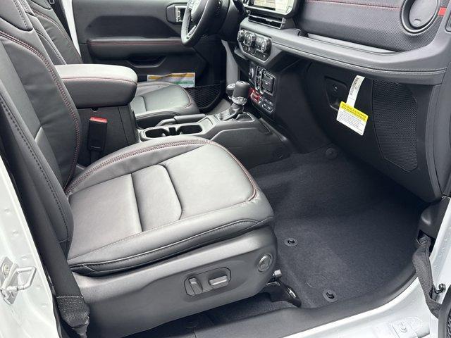 new 2025 Jeep Wrangler car, priced at $57,179
