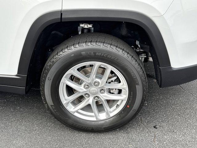 new 2025 Jeep Grand Cherokee car, priced at $36,294