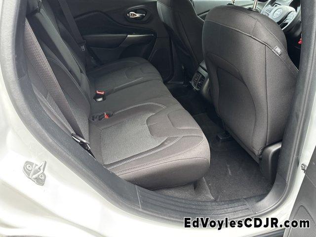 used 2020 Jeep Cherokee car, priced at $16,472