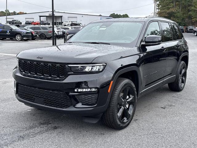 new 2025 Jeep Grand Cherokee car, priced at $45,315