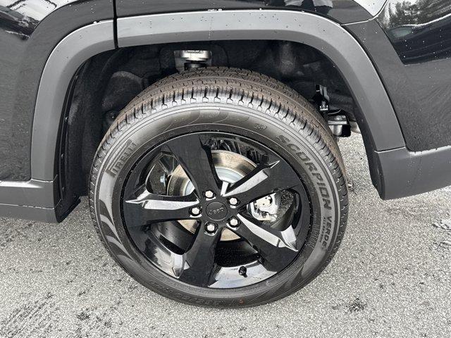 new 2025 Jeep Grand Cherokee car, priced at $45,315