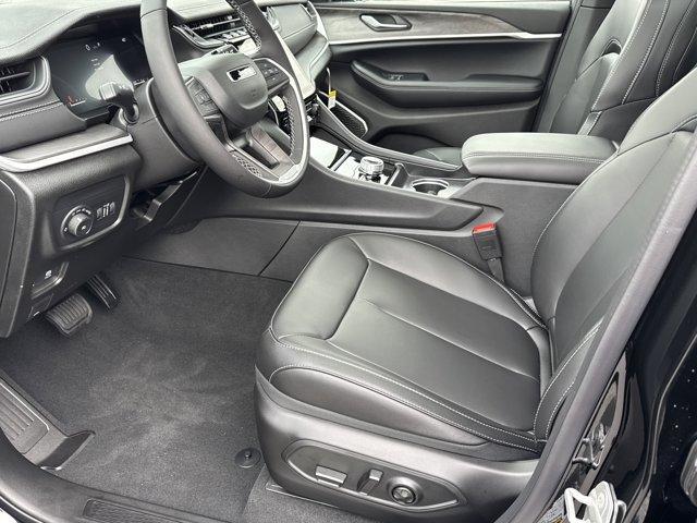 new 2025 Jeep Grand Cherokee car, priced at $45,315