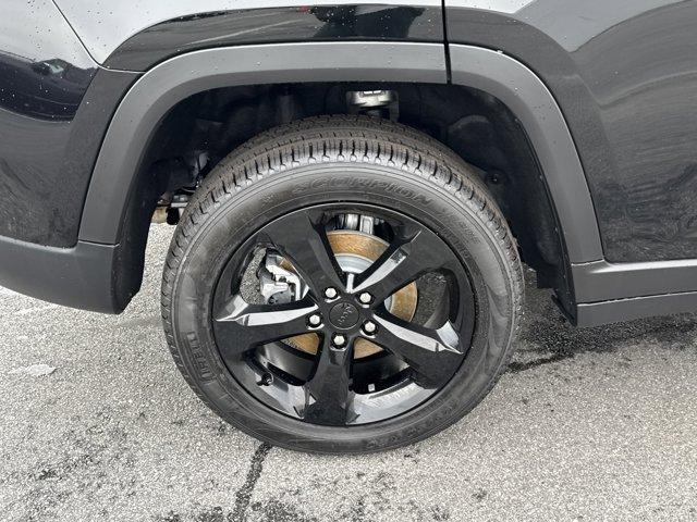 new 2025 Jeep Grand Cherokee car, priced at $45,315