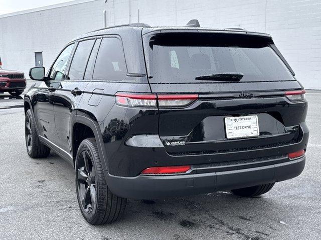 new 2025 Jeep Grand Cherokee car, priced at $45,315