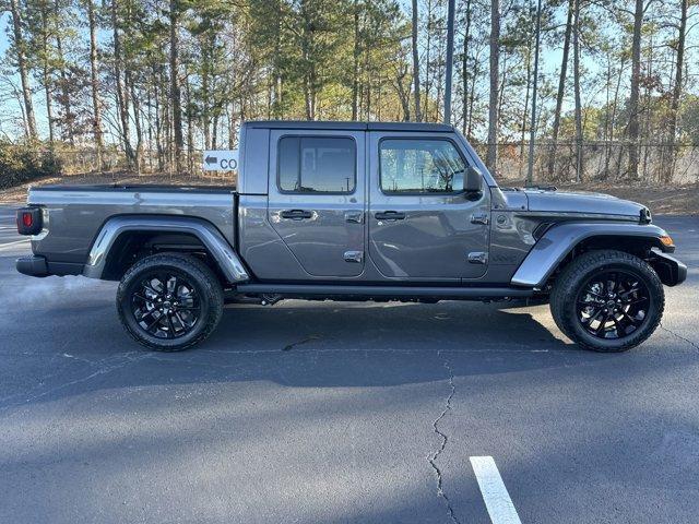 new 2025 Jeep Gladiator car, priced at $40,716