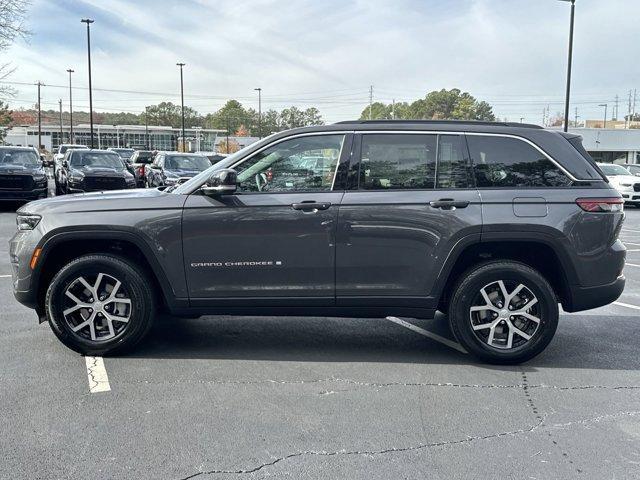 new 2025 Jeep Grand Cherokee car, priced at $42,920