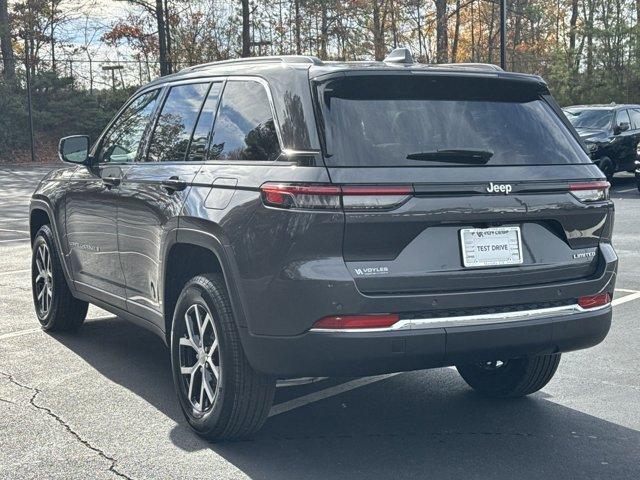 new 2025 Jeep Grand Cherokee car, priced at $42,920