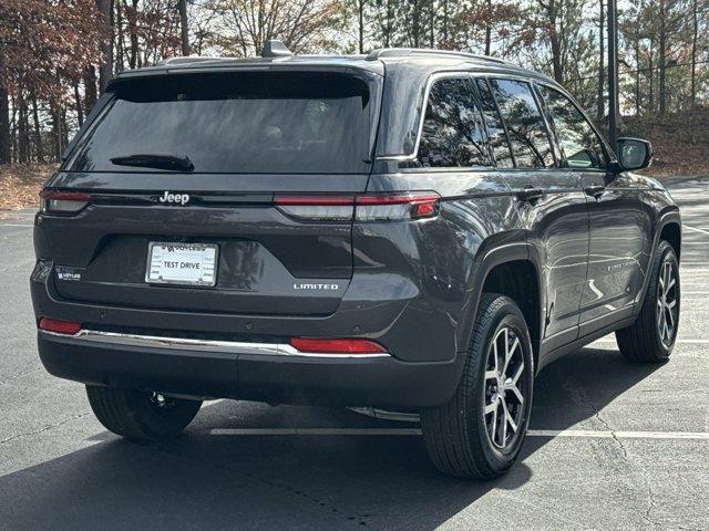 new 2025 Jeep Grand Cherokee car, priced at $42,920