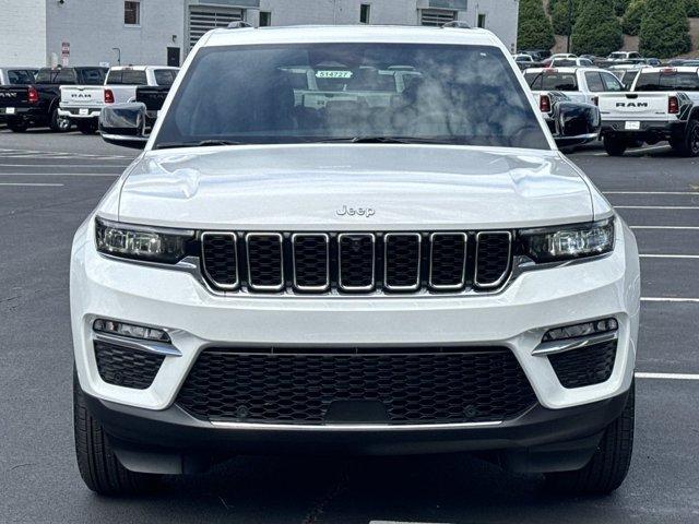 new 2025 Jeep Grand Cherokee car, priced at $45,140