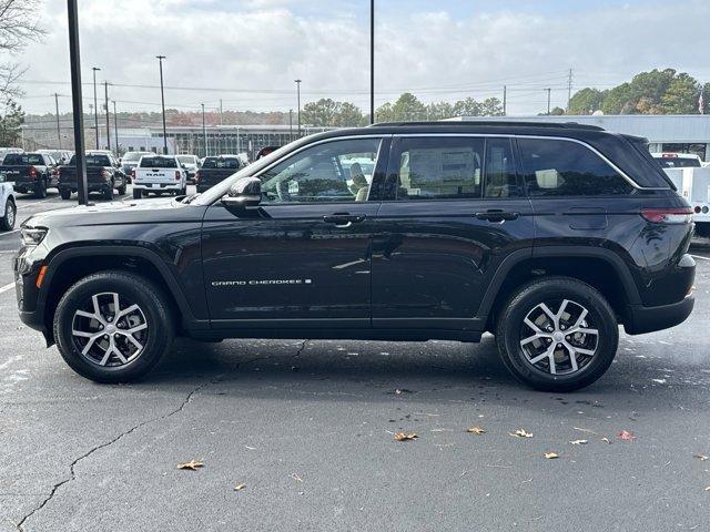 new 2025 Jeep Grand Cherokee car, priced at $42,920