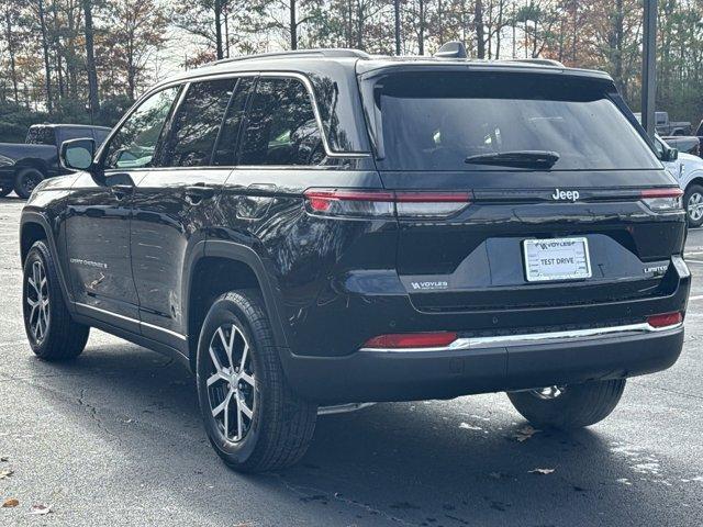 new 2025 Jeep Grand Cherokee car, priced at $42,920