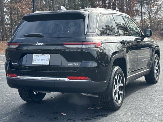 new 2025 Jeep Grand Cherokee car, priced at $42,920