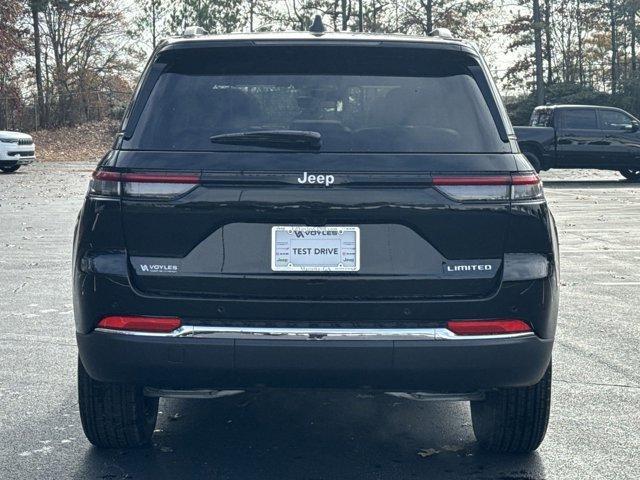 new 2025 Jeep Grand Cherokee car, priced at $42,920