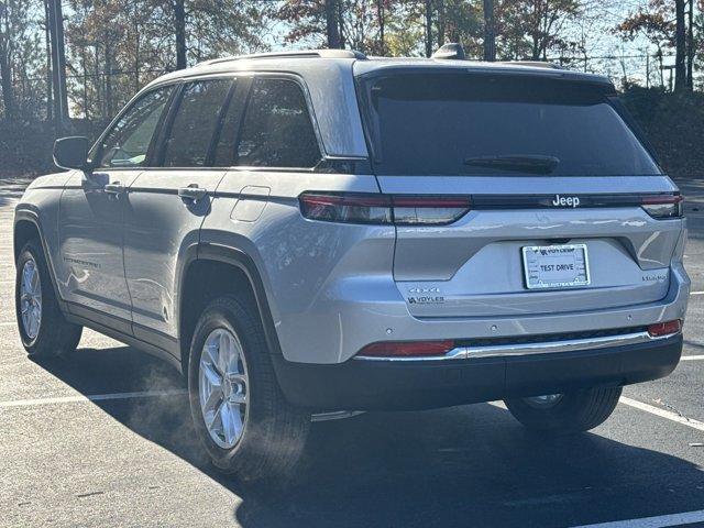 new 2025 Jeep Grand Cherokee car, priced at $39,675