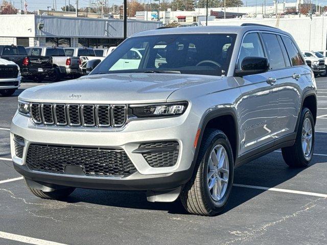 new 2025 Jeep Grand Cherokee car, priced at $39,675