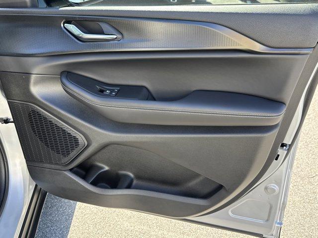 new 2025 Jeep Grand Cherokee car, priced at $39,420