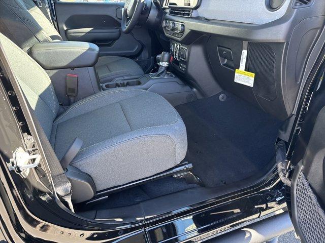 new 2025 Jeep Gladiator car, priced at $60,908