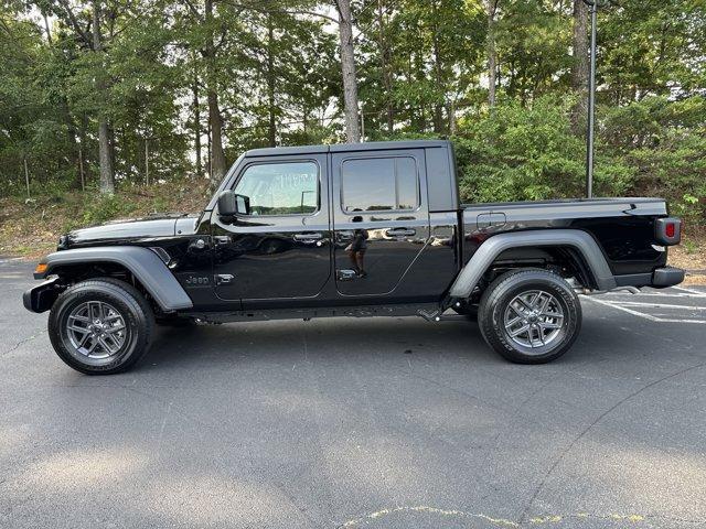 new 2025 Jeep Gladiator car, priced at $42,473