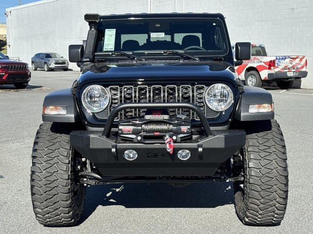 new 2025 Jeep Gladiator car, priced at $60,908