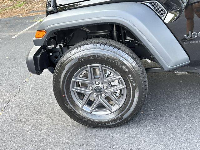 new 2025 Jeep Gladiator car, priced at $42,473