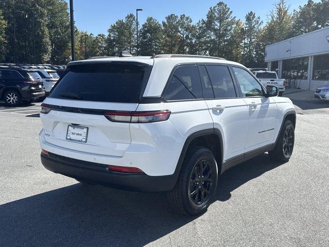 new 2025 Jeep Grand Cherokee car, priced at $37,885