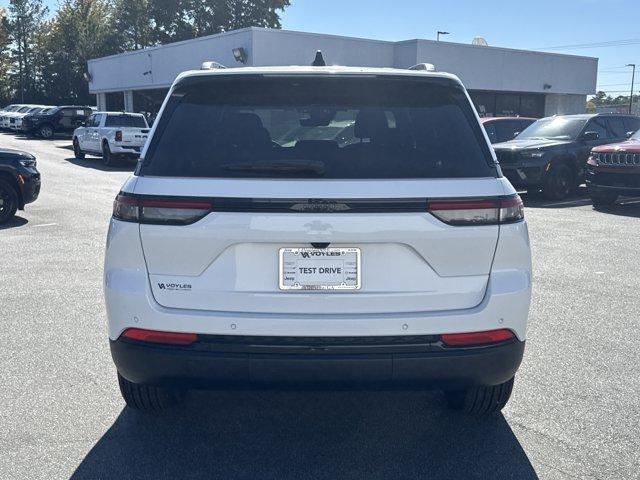 new 2025 Jeep Grand Cherokee car, priced at $37,885