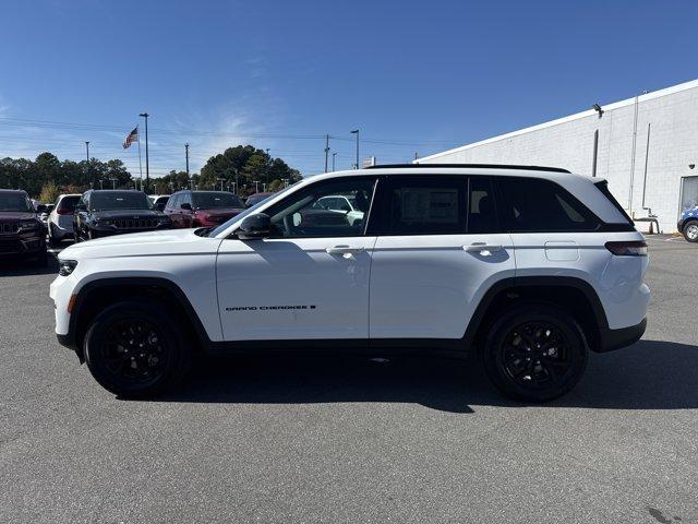 new 2025 Jeep Grand Cherokee car, priced at $37,885