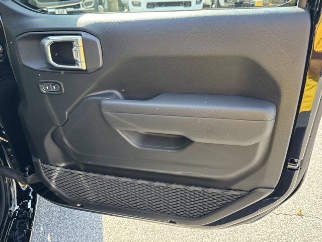 new 2026 Jeep Wrangler car, priced at $40,122