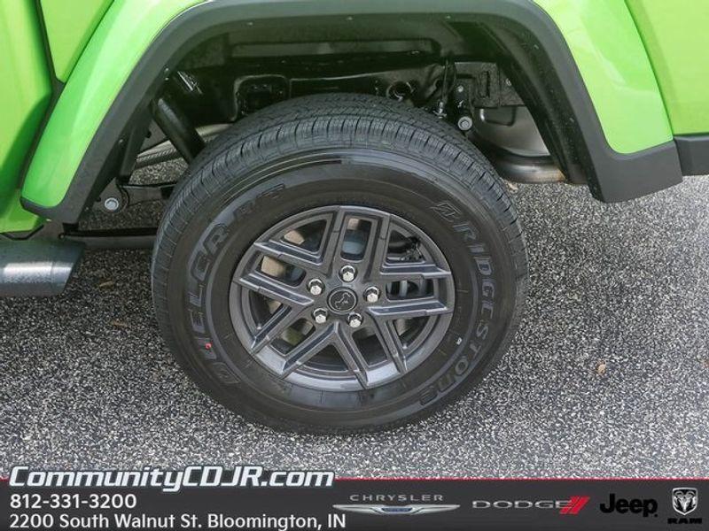 new 2025 Jeep Gladiator car, priced at $48,700